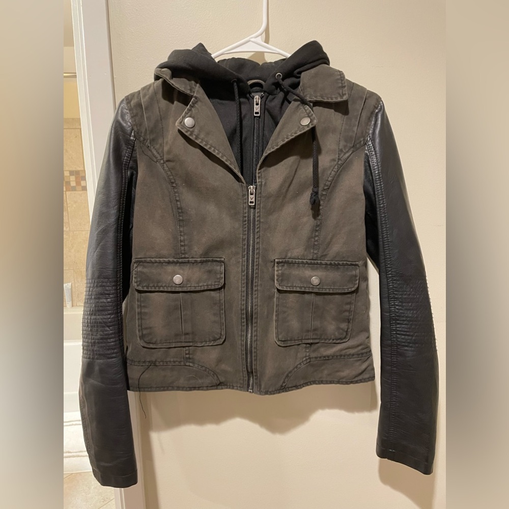 American eagle leather jacket size SM